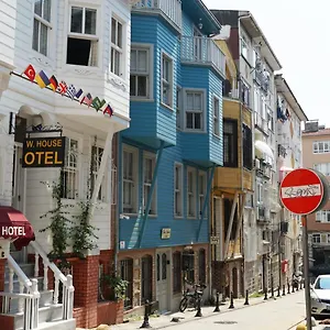 Hotel Tilas - In 19th Century Wooden Townhouse,kadikoy, Istambul